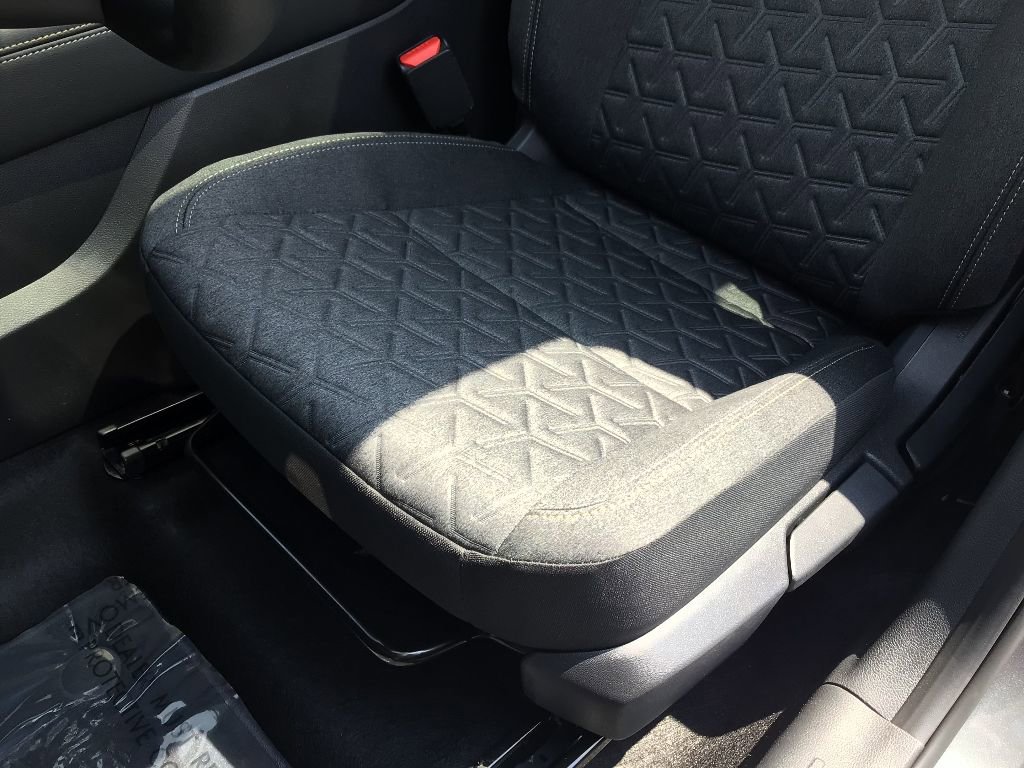 New 2025 Nissan Kicks SV w/ SV Premium Package image 10