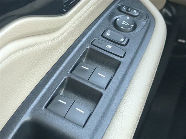 Used 2023 Honda Odyssey Touring image 24
