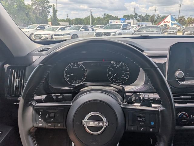 Used 2024 Nissan Pathfinder SV image 29