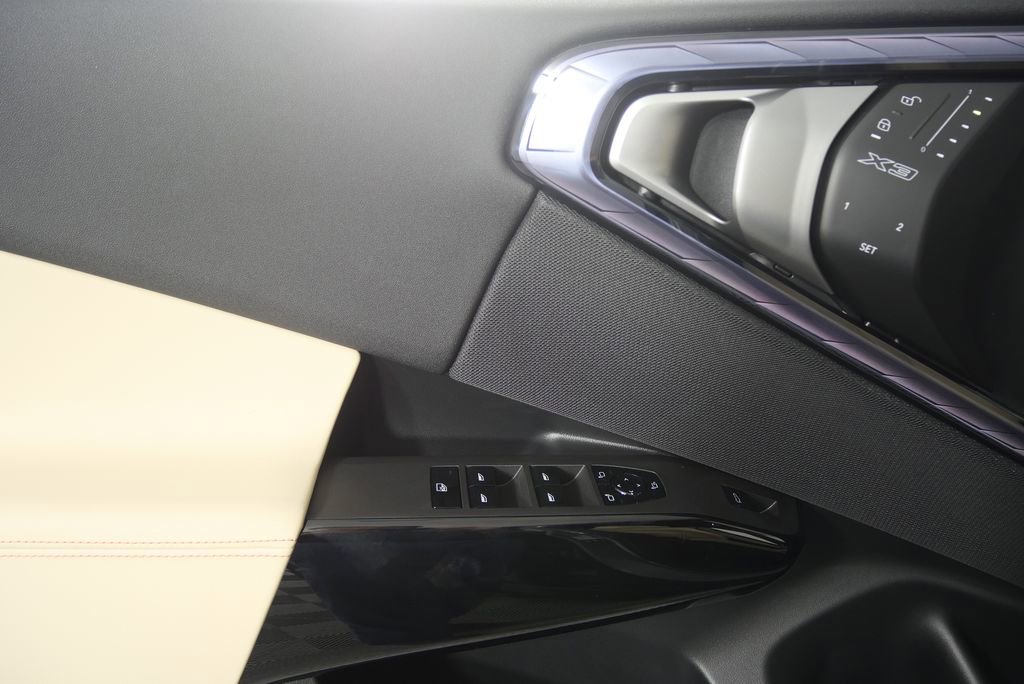 Used 2026 BMW X3 xDrive30 w/ Convenience Package image 8