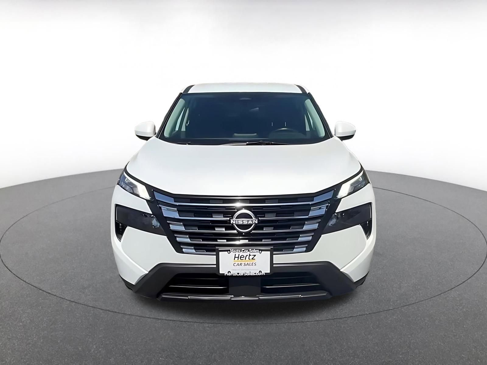 Used 2025 Nissan Rogue SV AWD/4WD image 4