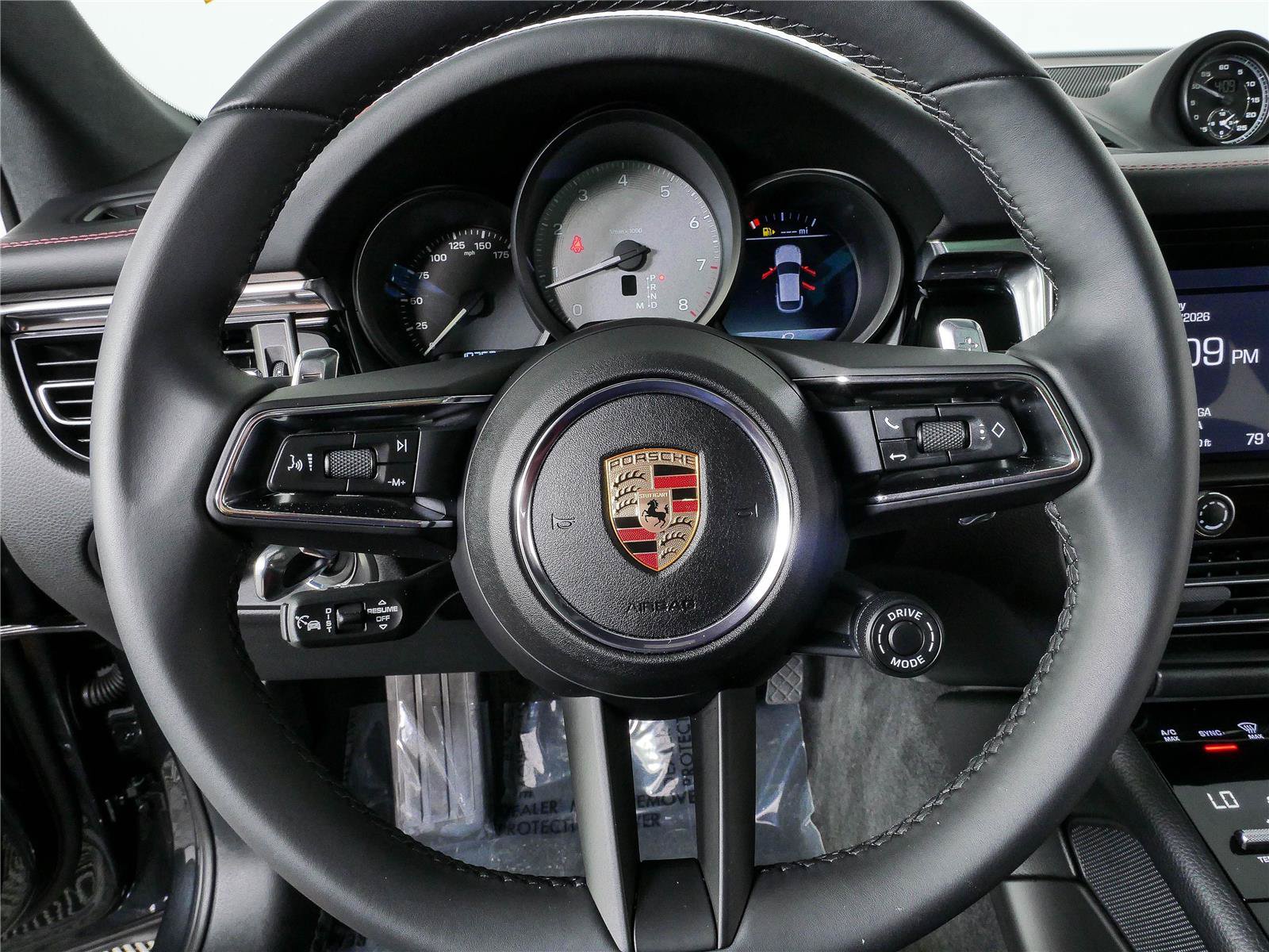 Used 2025 Porsche Macan S AWD/4WD image 9