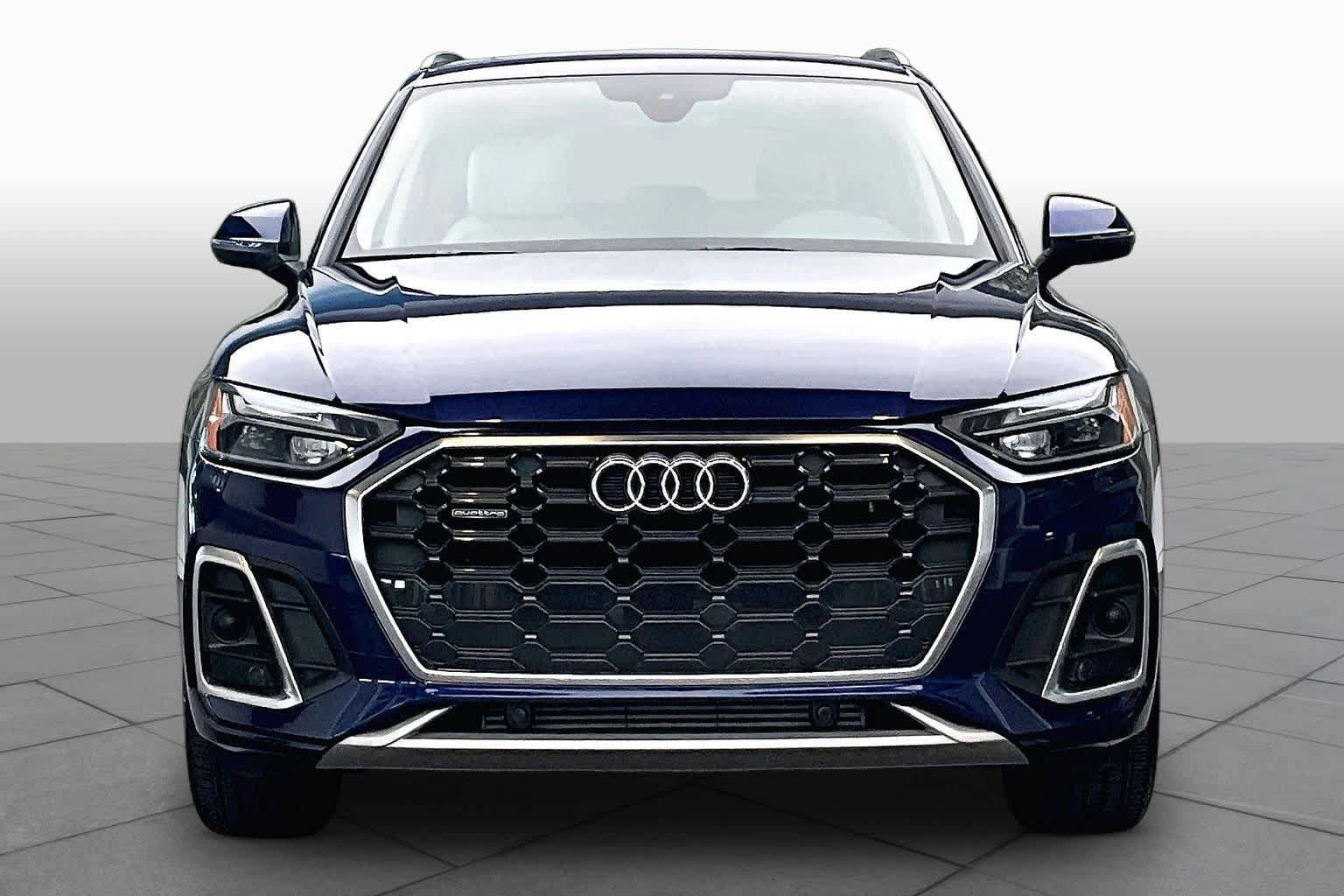 Used 2023 Audi Q5 2.0T Premium w/ Convenience Package AWD/4WD image 4