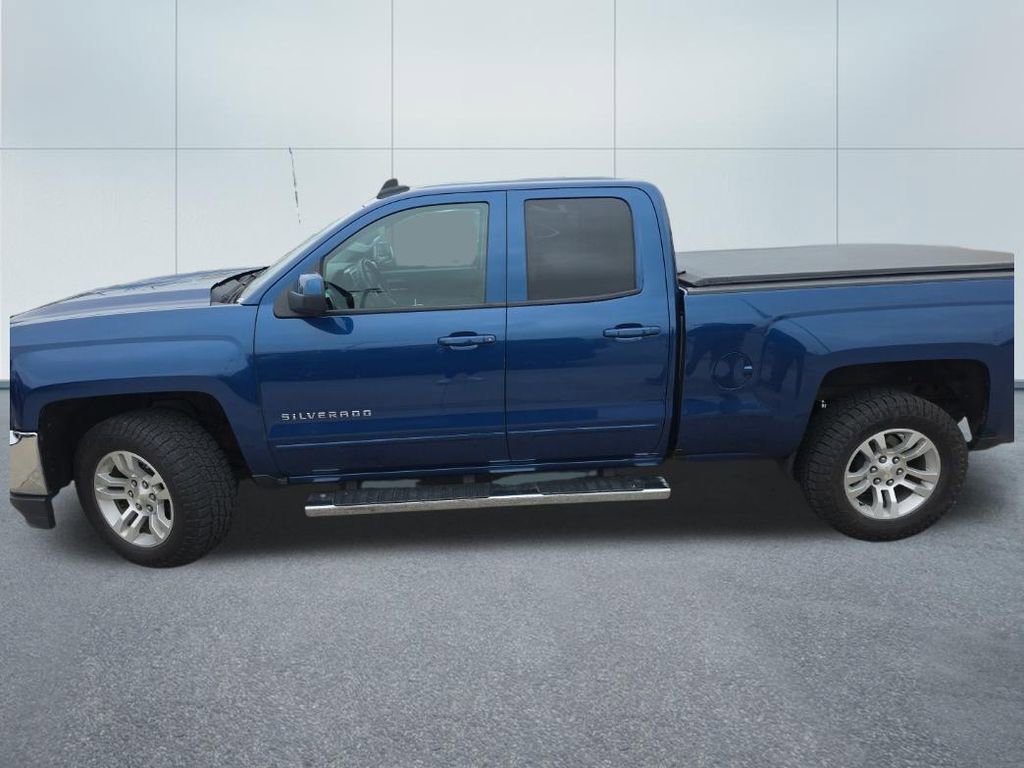 Used 2017 Chevrolet Silverado 1500 LT w/ All Star Edition AWD/4WD image 2