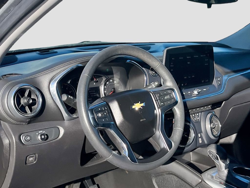 Used 2023 Chevrolet Blazer LT w/ Midnight/Sport Edition image 9