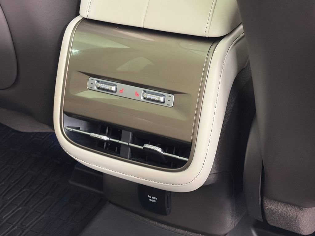 Used 2024 Lincoln Nautilus Black Label image 32