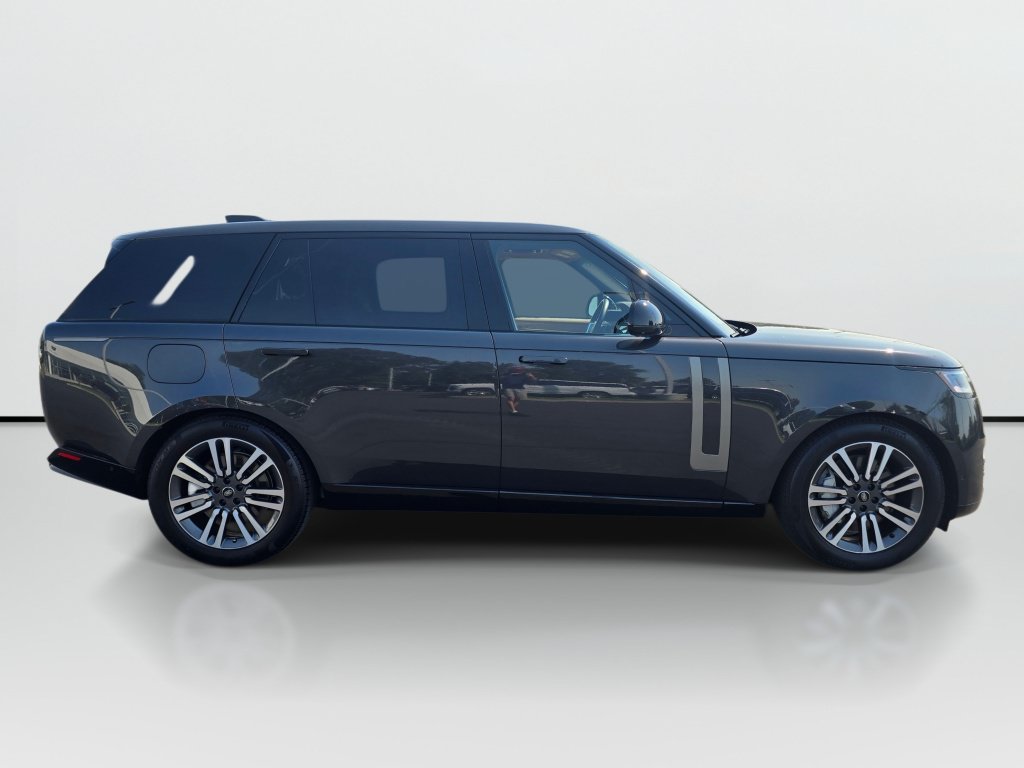 Used 2025 Land Rover Range Rover Long Wheelbase SE AWD/4WD image 7