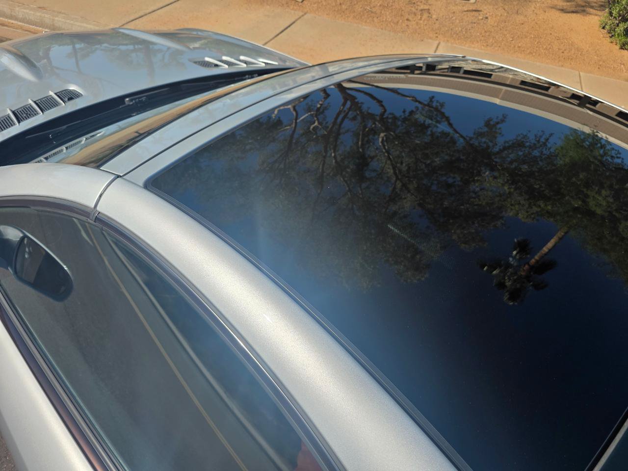 Used 2011 Mercedes-Benz SL 550 w/ Premium I Pkg image 16