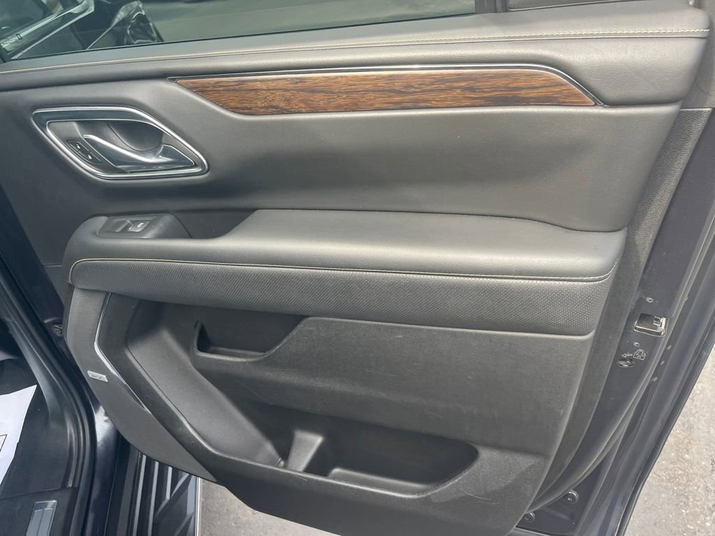 Used 2023 Chevrolet Suburban Premier image 26