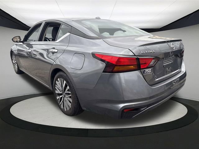 Used 2024 Nissan Altima 2.5 SV image 11