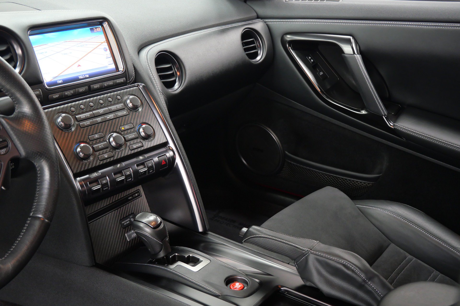 Used 2015 Nissan GT-R Premium AWD/4WD image 28