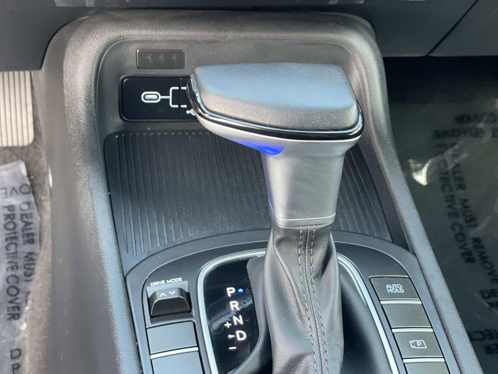 Certified 2024 Hyundai Kona SEL image 12