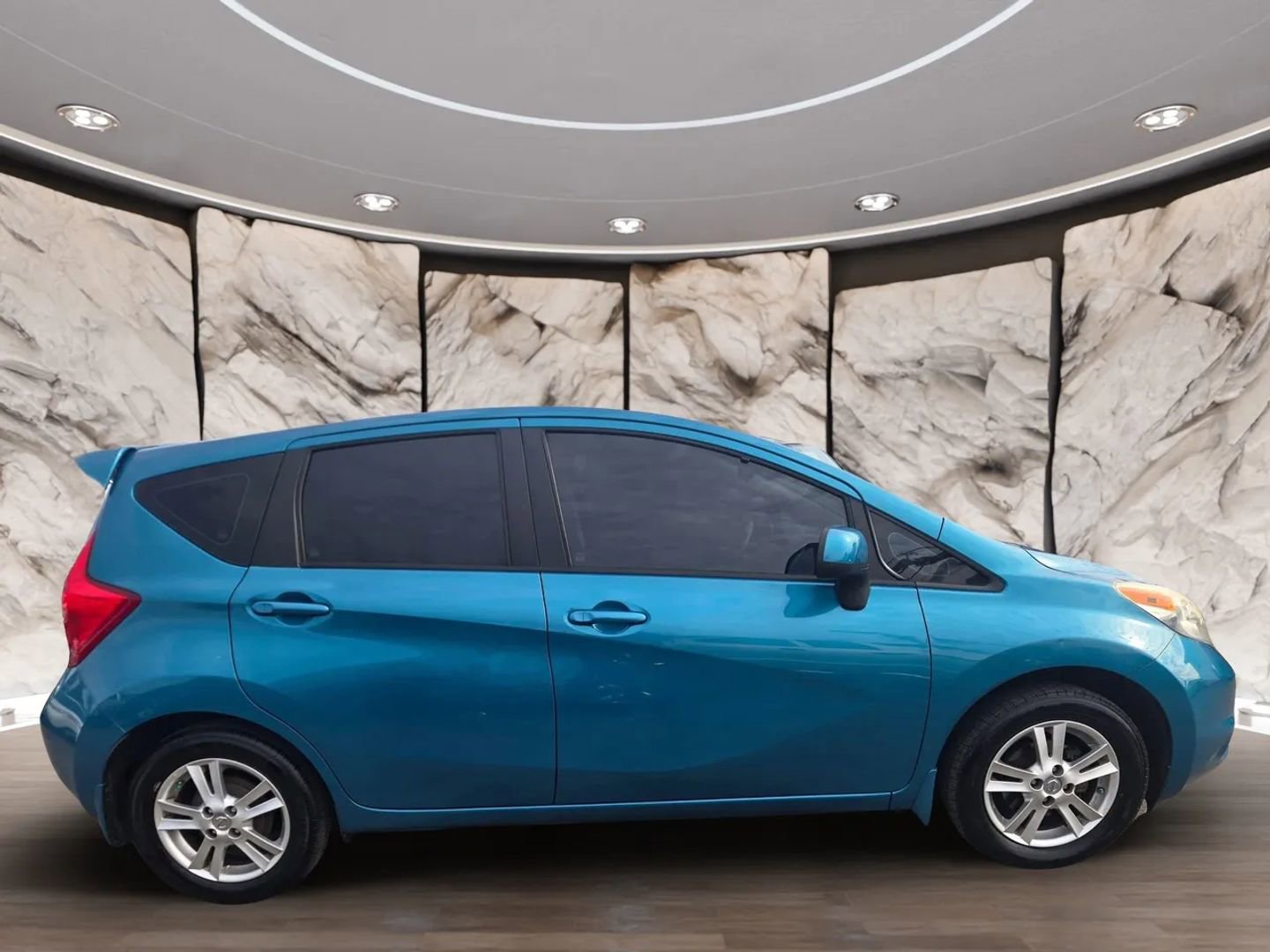 Used 2014 Nissan Versa Note SV w/ Sport Value Package image 4
