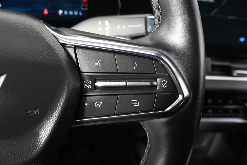 Used 2025 Chevrolet Equinox LT w/ Convenience Package II image 34