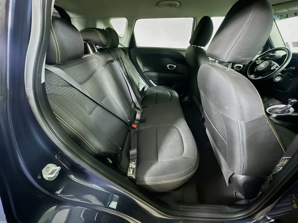 Used 2015 Kia Soul + FWD image 10