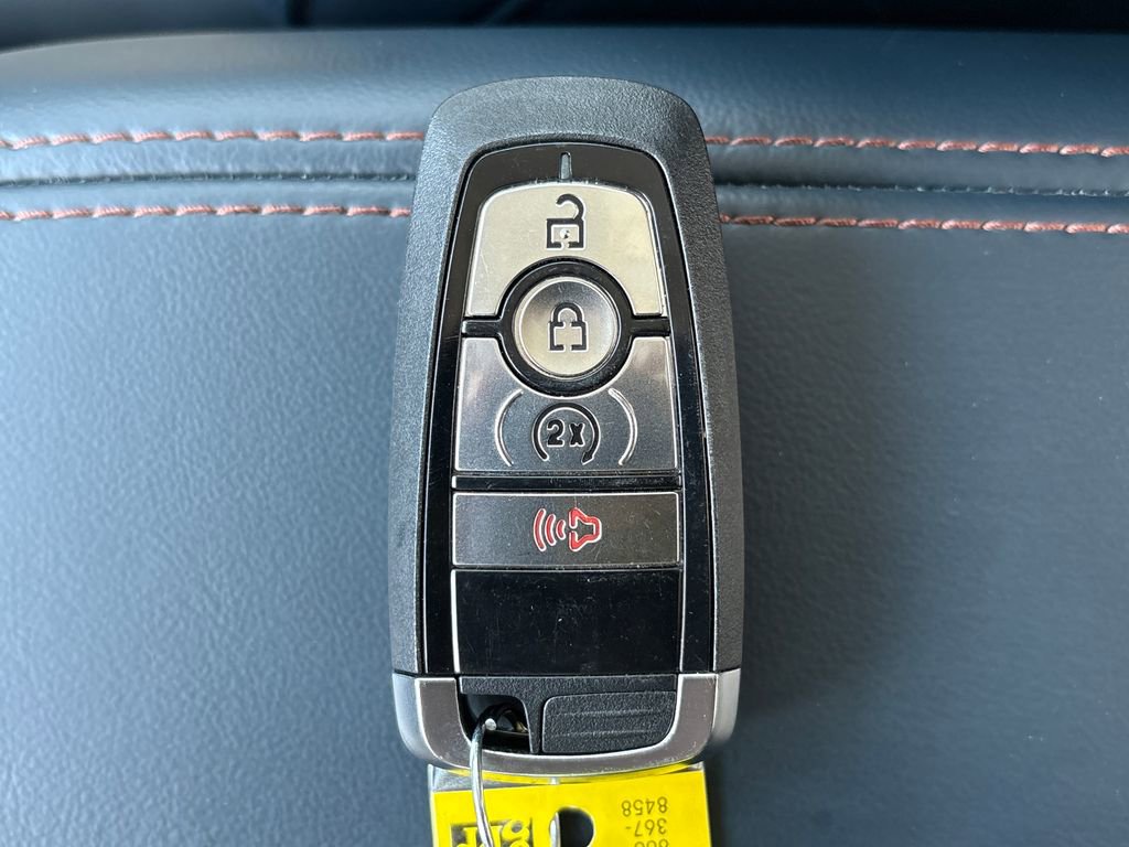 Certified 2025 Ford Maverick Lariat w/ 4K Tow Package AWD/4WD image 34
