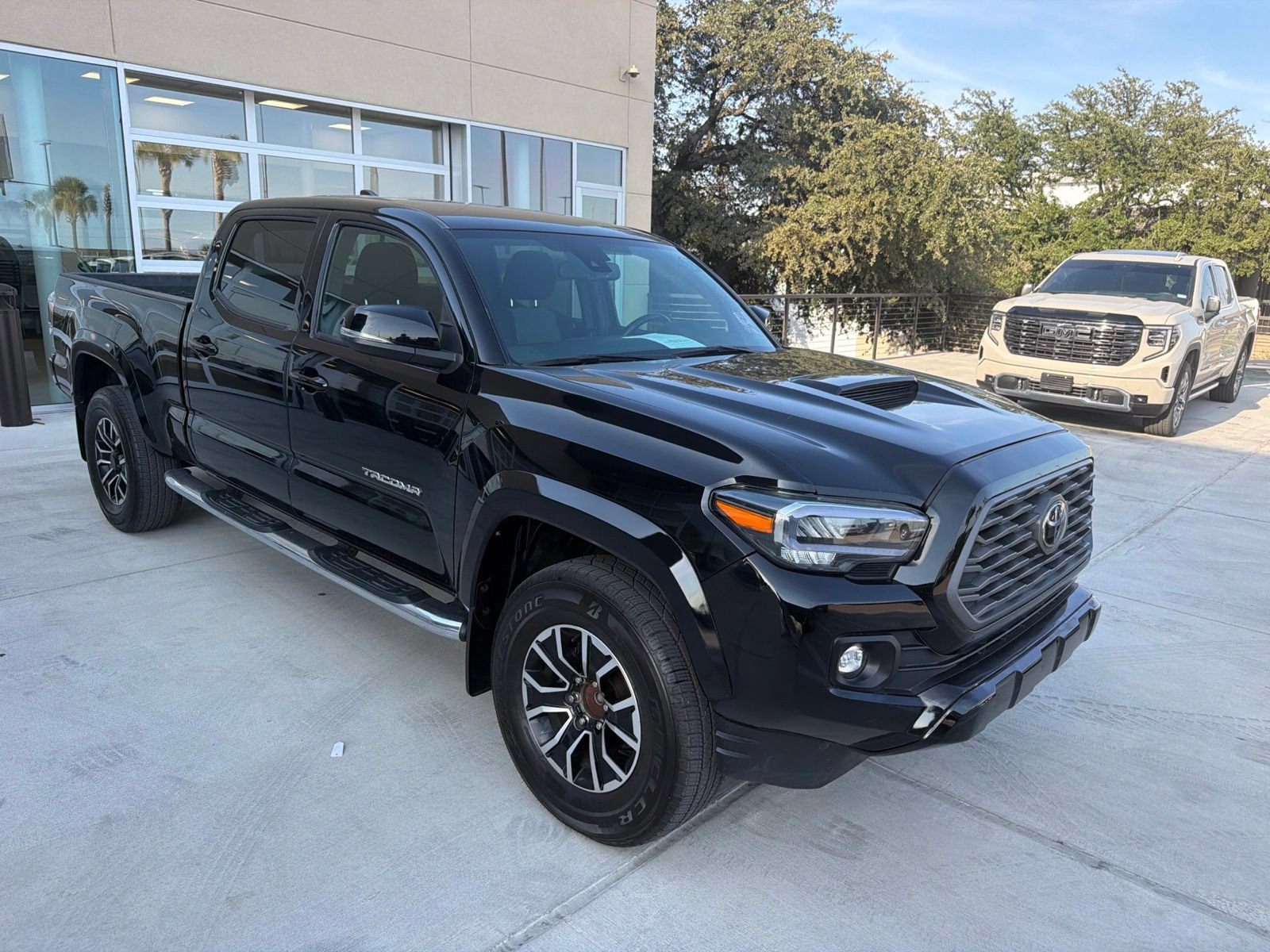 Used 2023 Toyota Tacoma TRD Sport RWD image 4