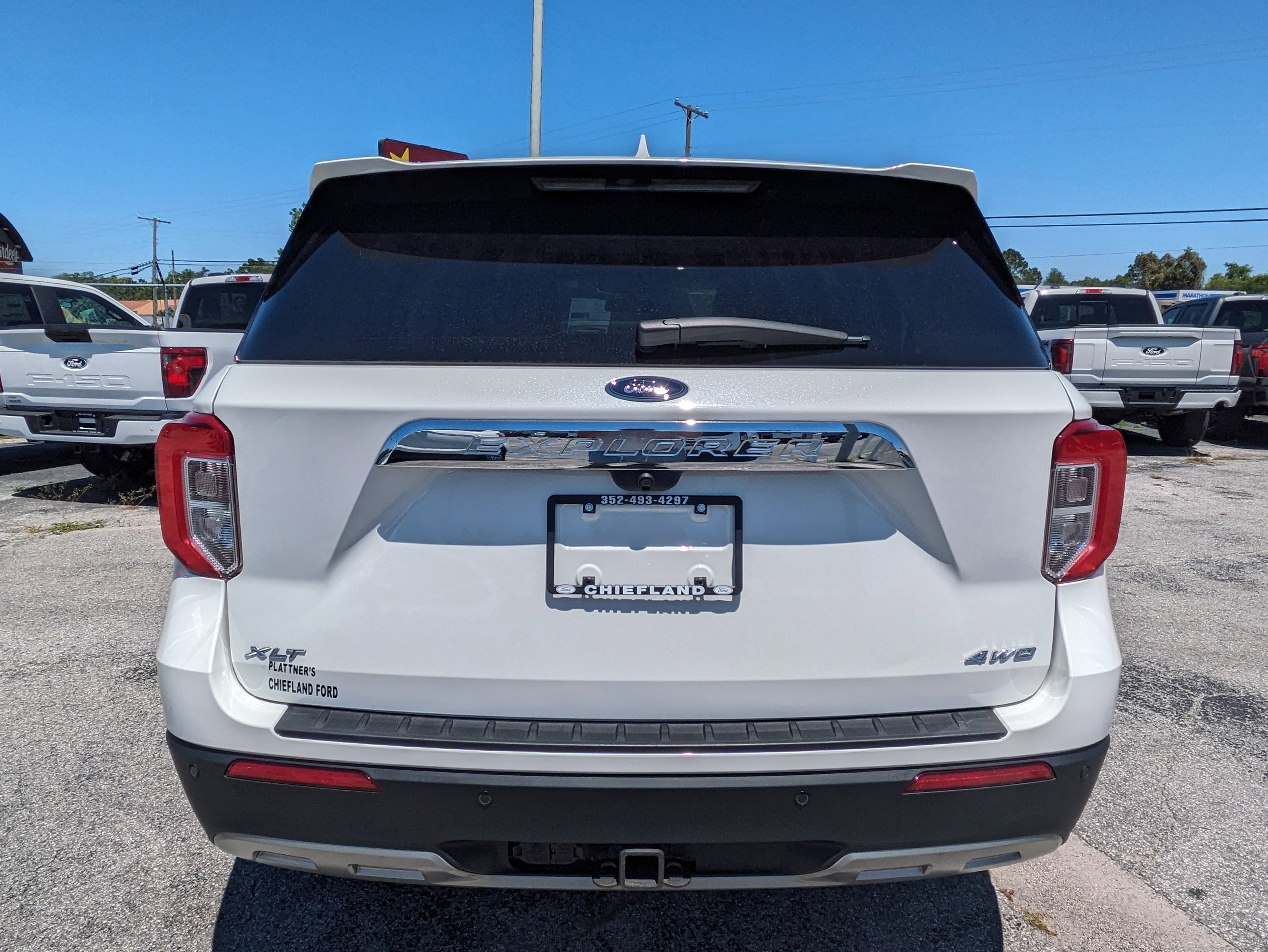 Certified 2021 Ford Explorer XLT w/ Equipment Group 202A AWD/4WD image 5