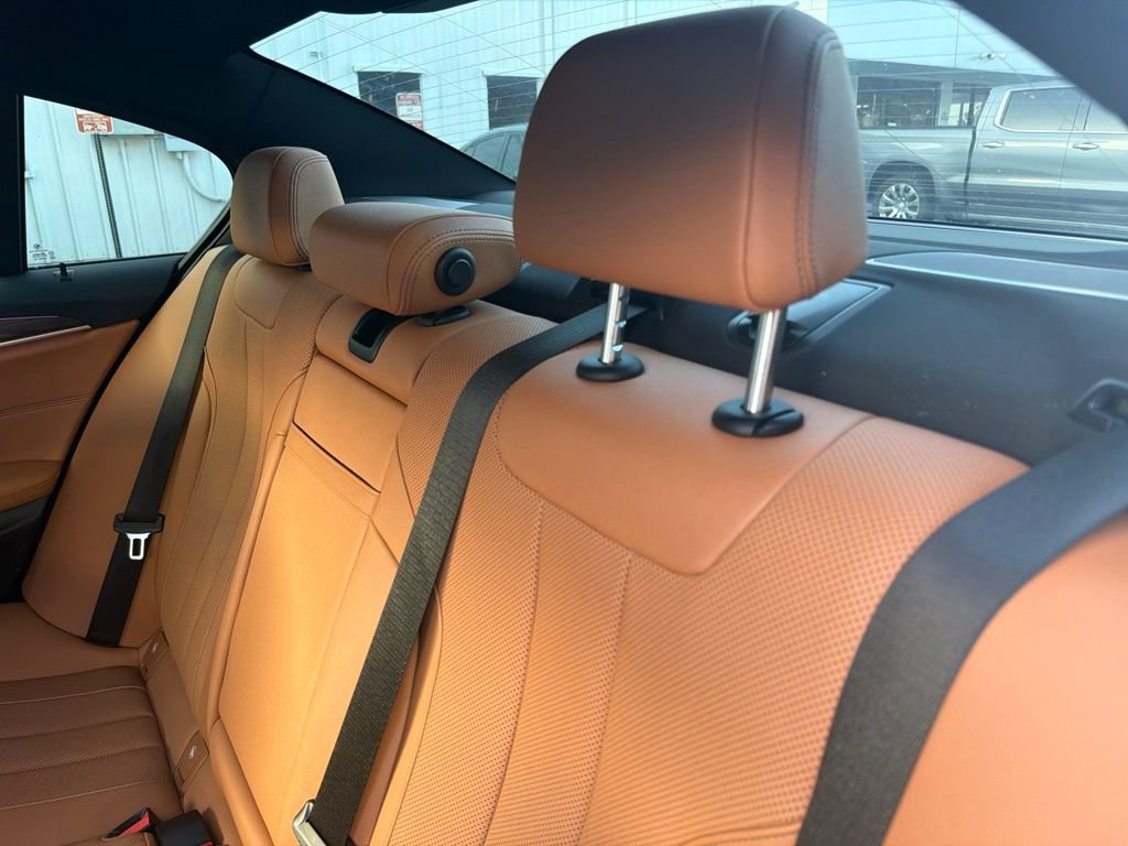 Used 2023 BMW 540i w/ M Sport Package RWD image 11