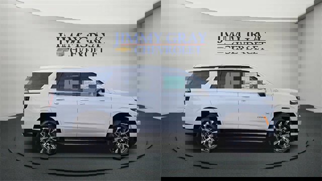 New 2026 Chevrolet Tahoe High Country w/ Sun And Tow Package image 2