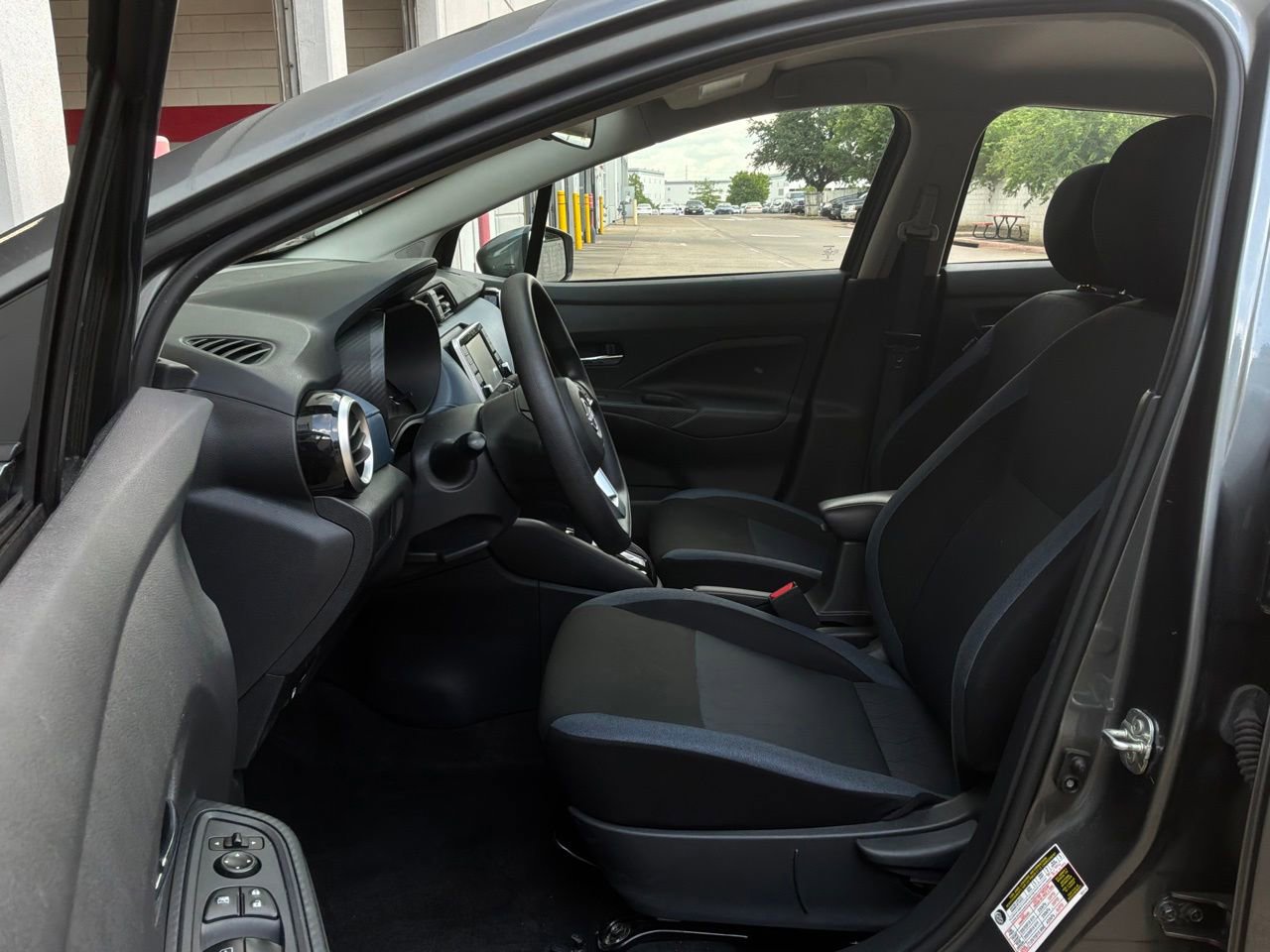 Used 2025 Nissan Versa SV FWD image 10