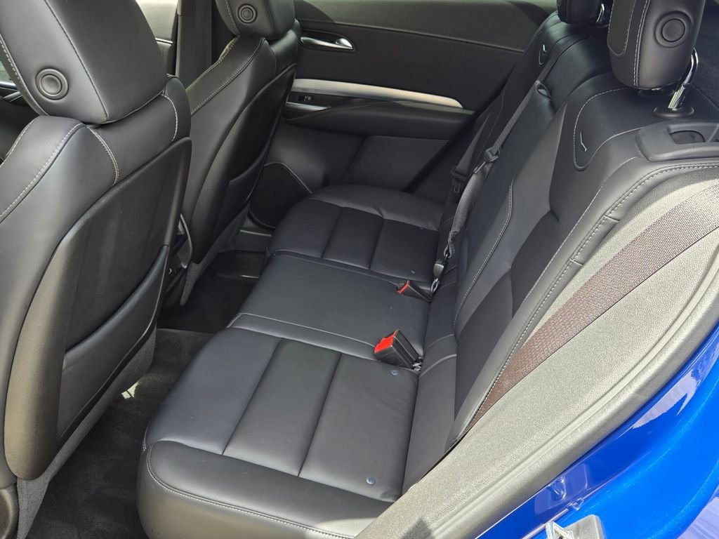 Used 2023 Cadillac XT4 Premium Luxury FWD image 11
