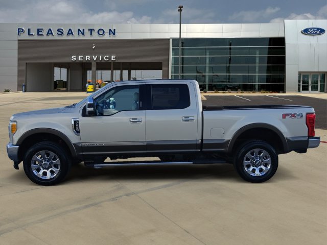 Used 2017 Ford F250 Lariat w/ Chrome Package AWD/4WD image 2