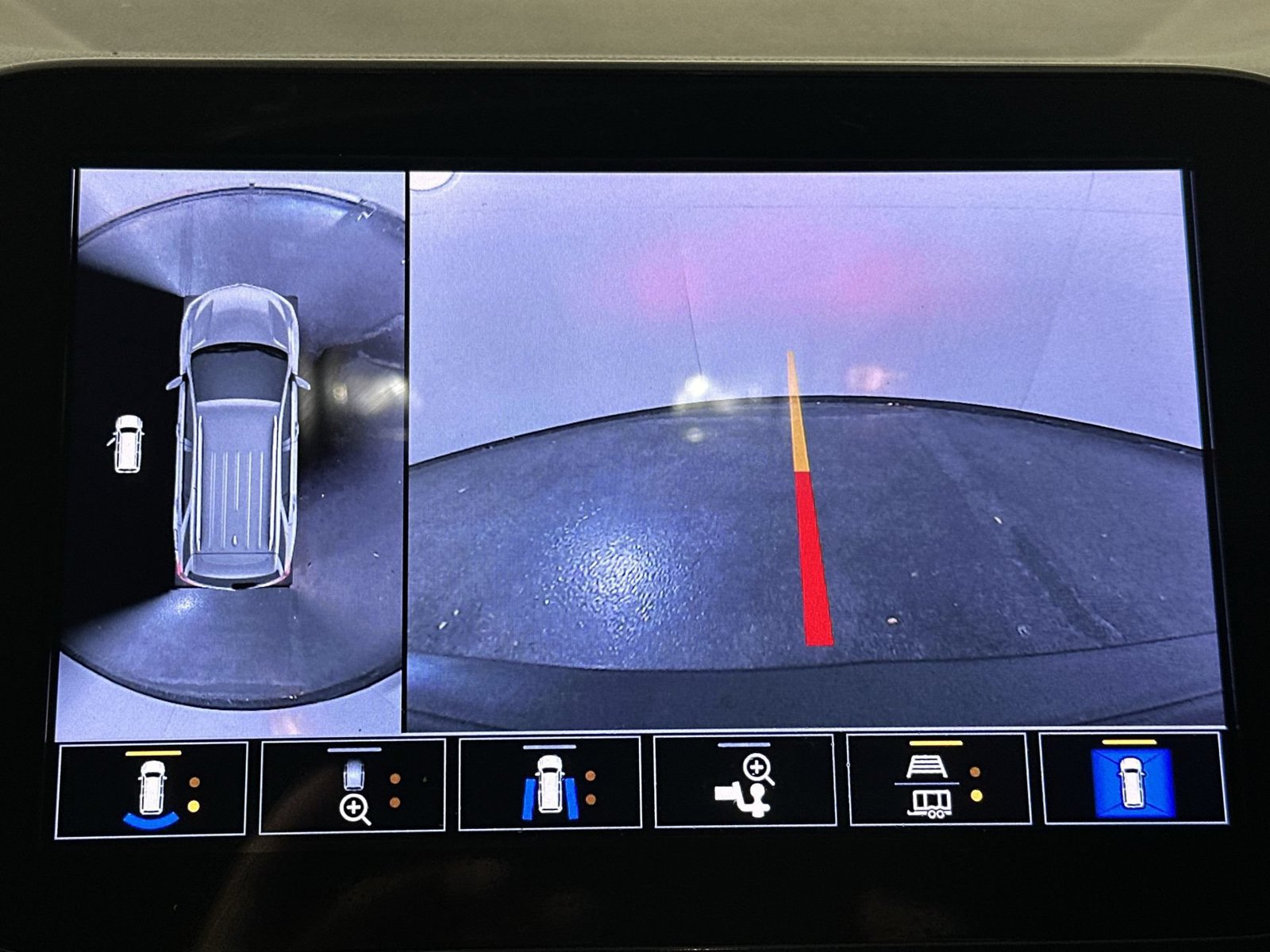 Used 2023 Chevrolet Equinox Premier FWD image 17
