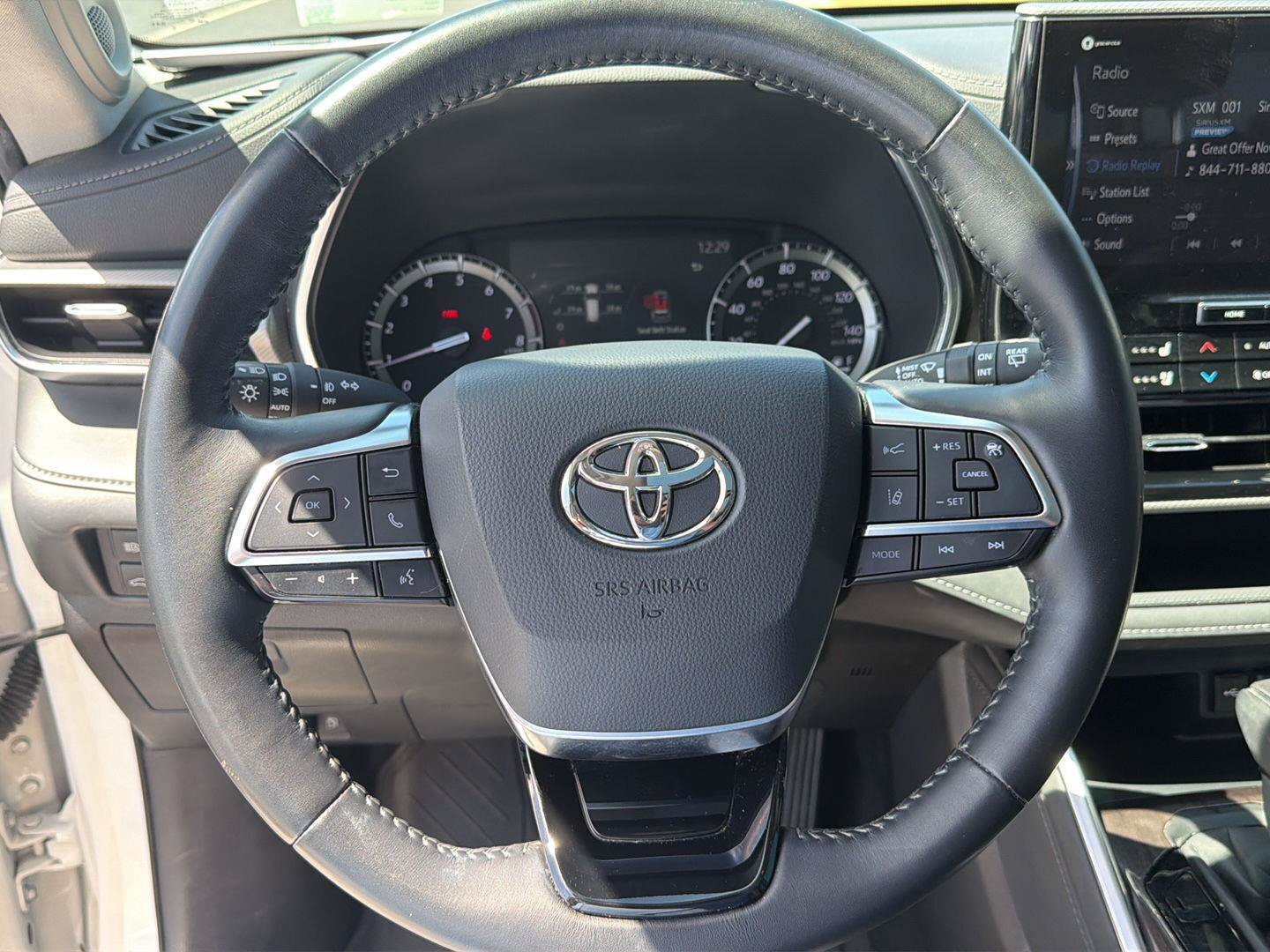 Used 2020 Toyota Highlander Platinum AWD/4WD image 21