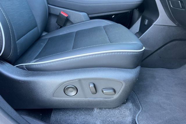 Used 2025 Buick Enclave Sport Touring image 24