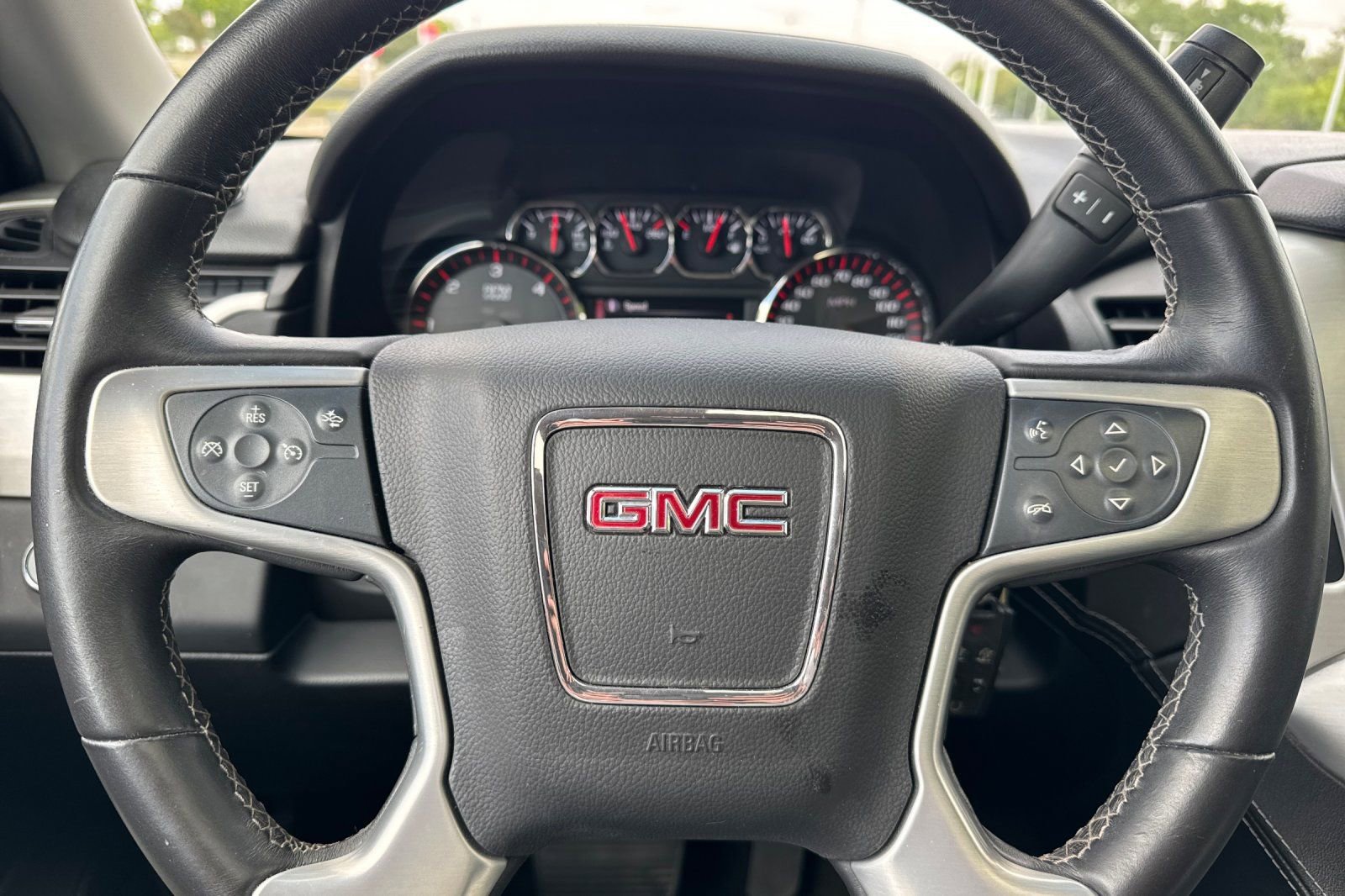 Used 2015 GMC Yukon SLE w/ Convenience Package AWD/4WD image 36