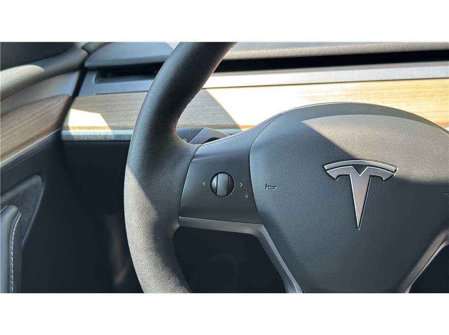 Used 2024 Tesla Model Y Performance AWD/4WD image 27