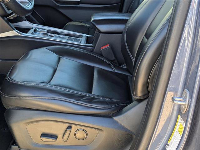 Used 2021 Ford Explorer XLT w/ Equipment Group 202A image 17