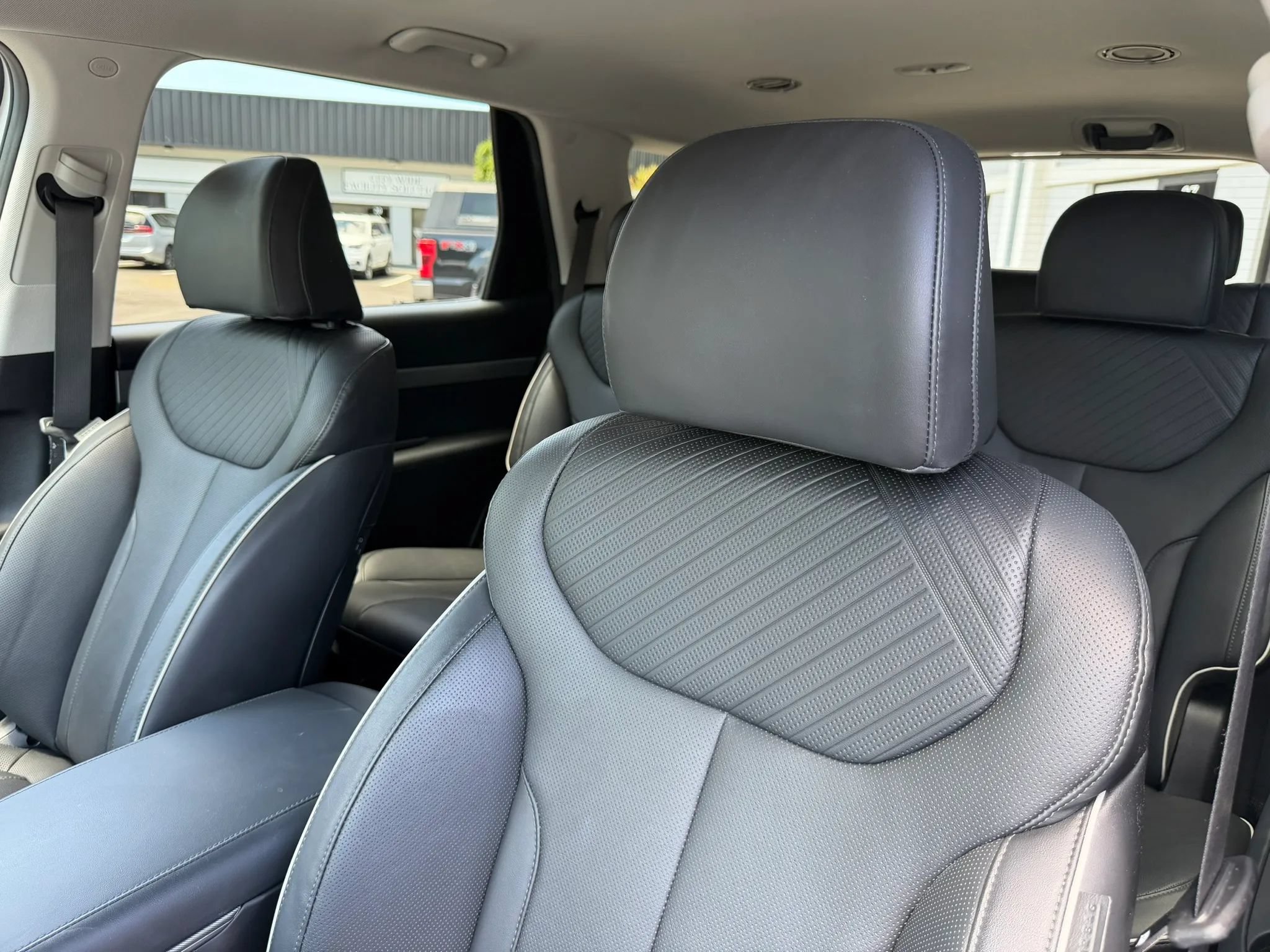 Used 2025 Hyundai Palisade SEL FWD image 7