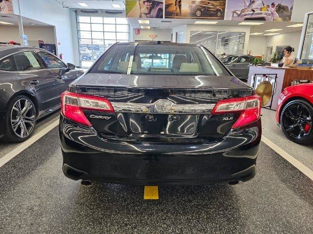 Used 2013 Toyota Camry XLE FWD image 6