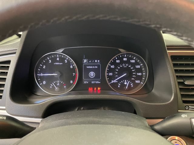 Used 2018 Hyundai Elantra Value Edition FWD image 5