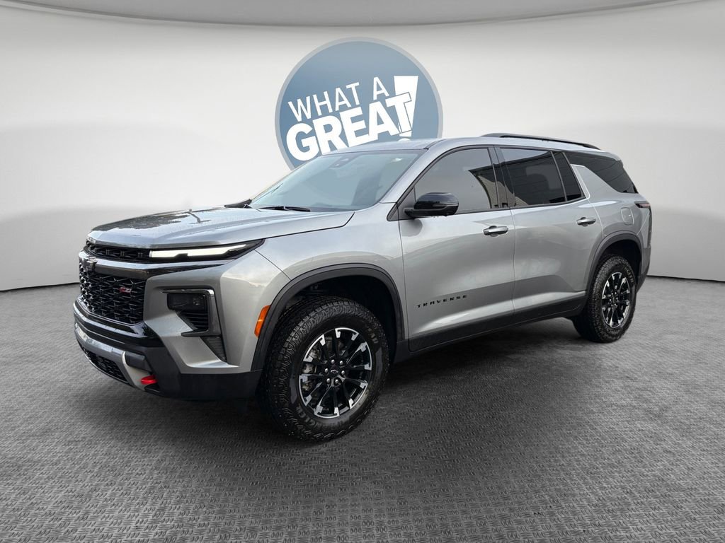 Used 2025 Chevrolet Traverse Z71 w/ Driver Confidence Package image 8