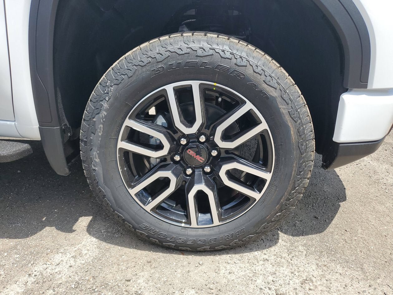 New 2026 GMC Sierra 1500 AT4 w/ AT4 Premium Package AWD/4WD image 6