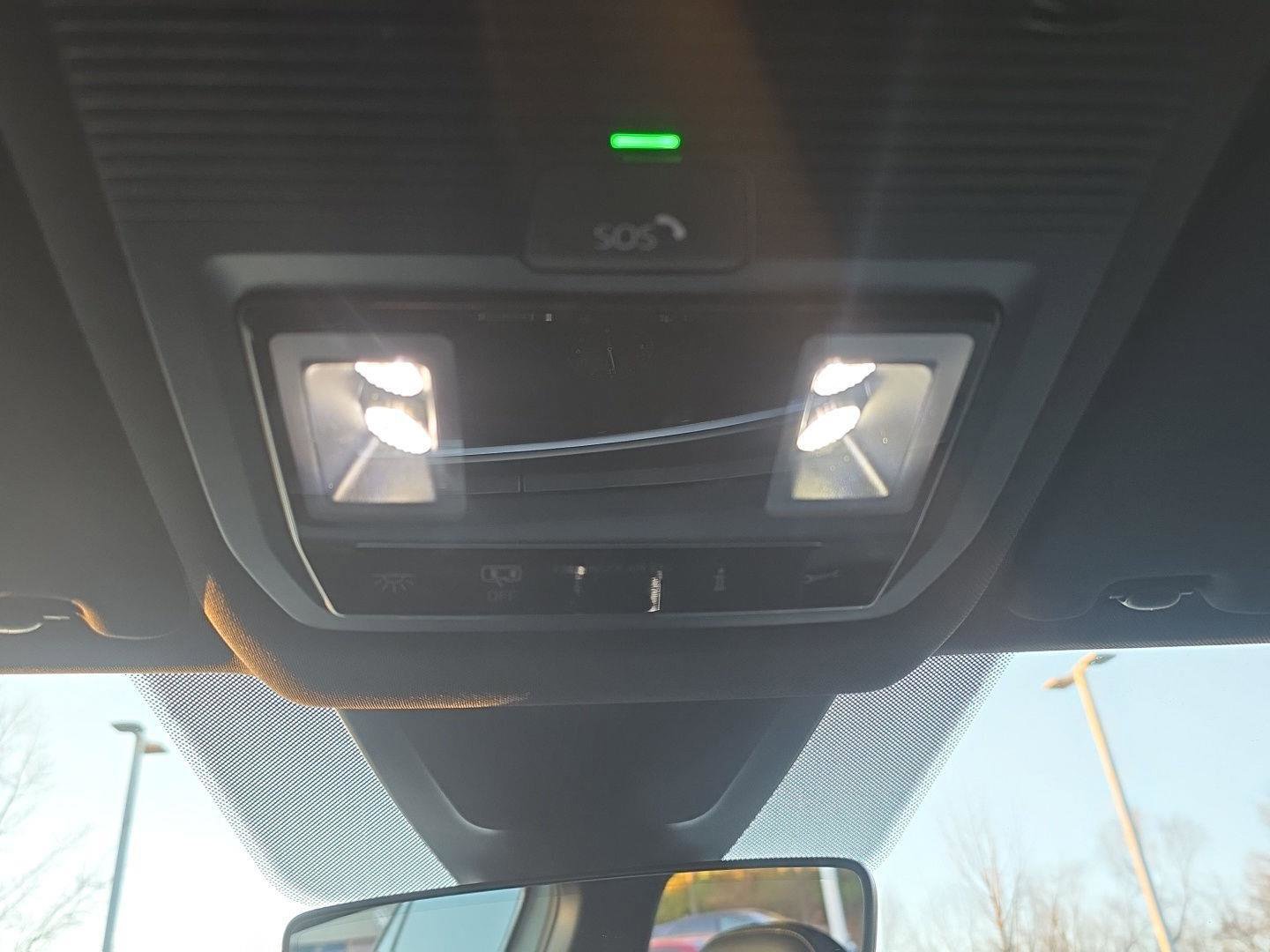 Used 2024 Volkswagen Atlas Cross Sport SE image 15