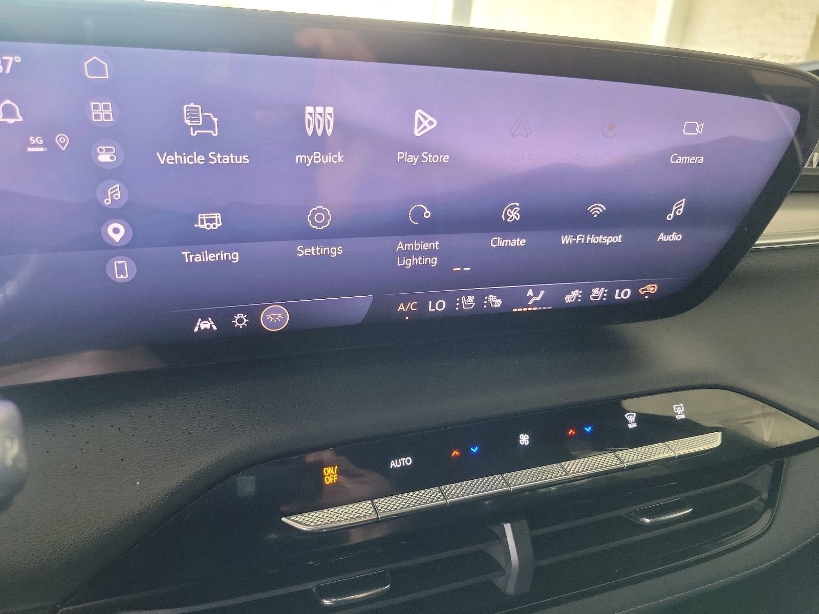 Used 2026 Buick Enclave Avenir FWD image 20