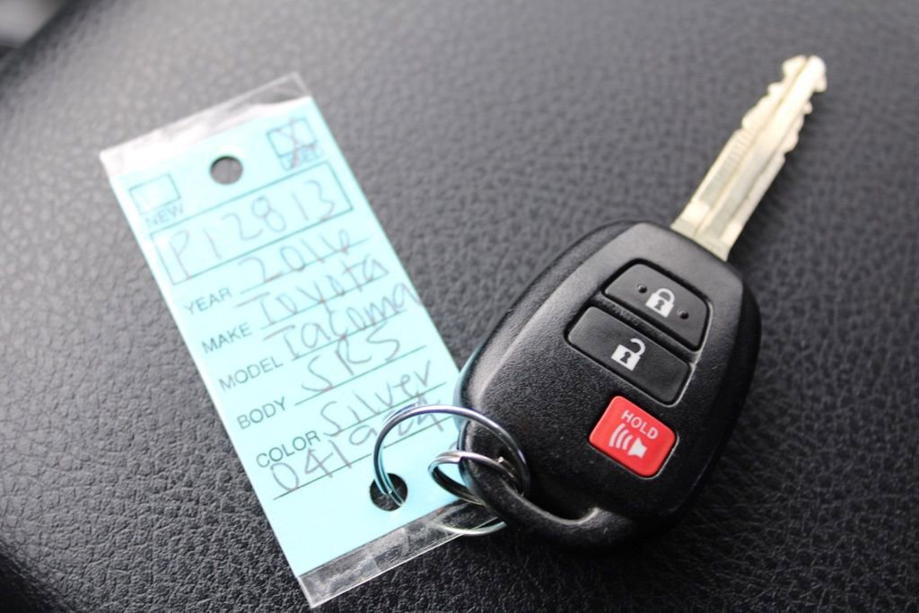 Used 2016 Toyota Tacoma SR5 image 26