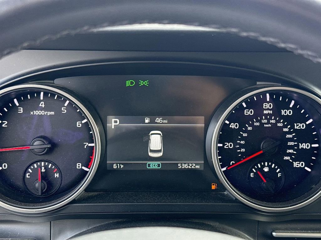 Used 2024 Kia Carnival LX image 10