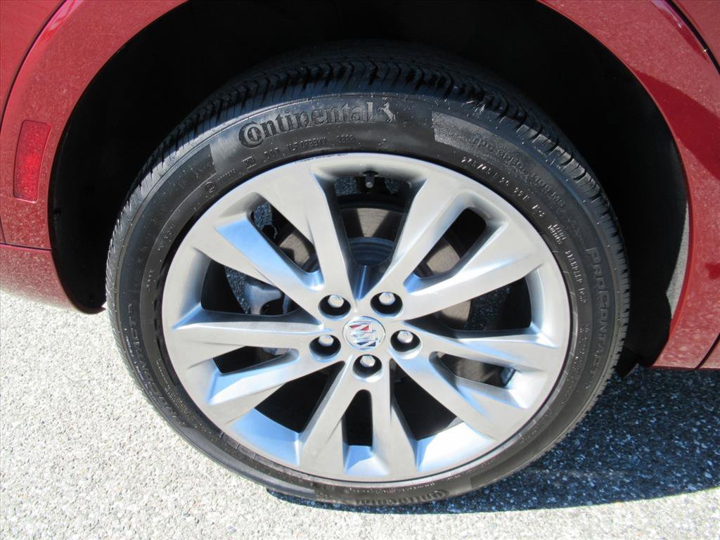 Used 2023 Buick Envision Avenir image 36