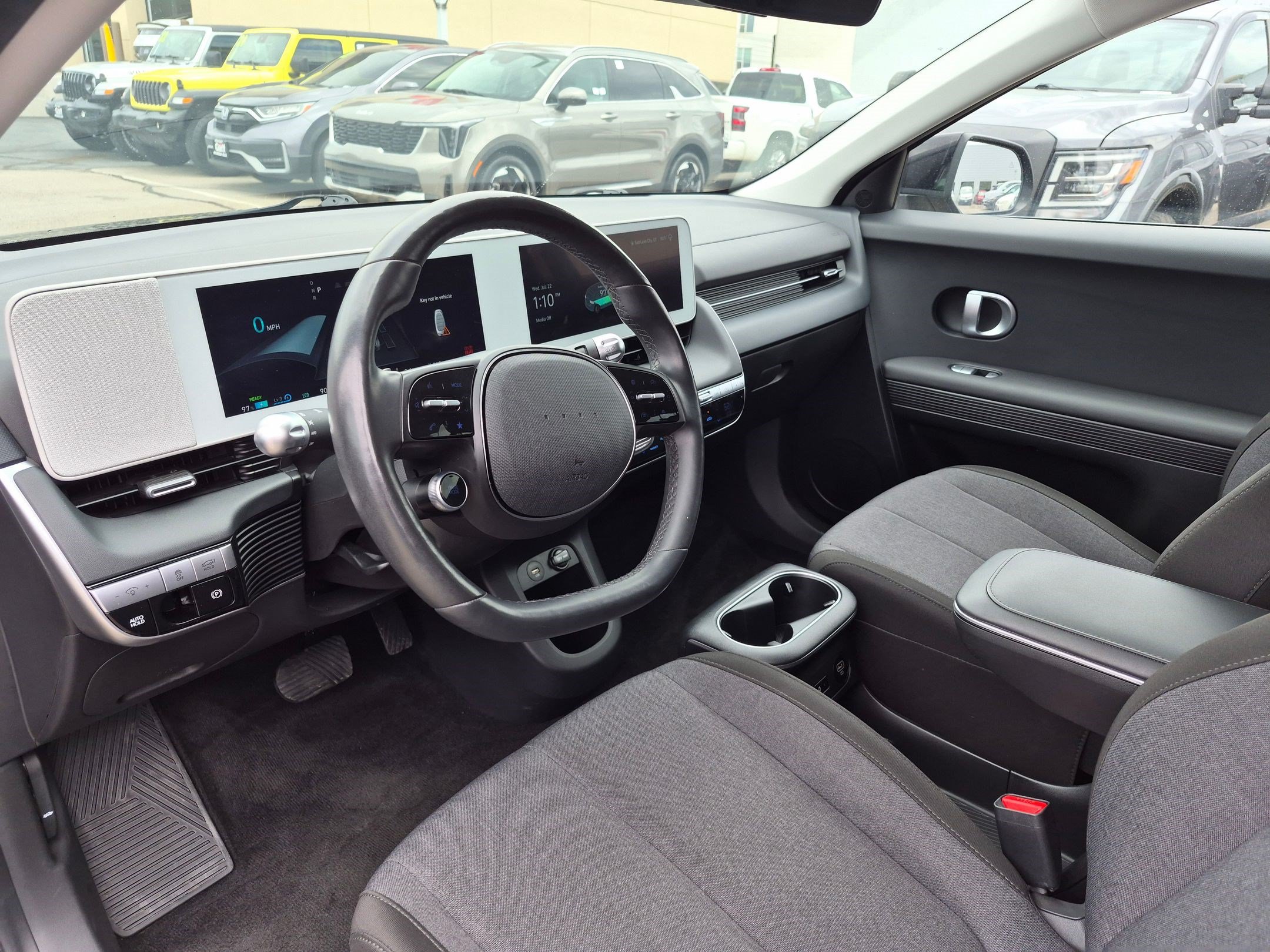 Used 2024 Hyundai Ioniq 5 SEL AWD/4WD image 17