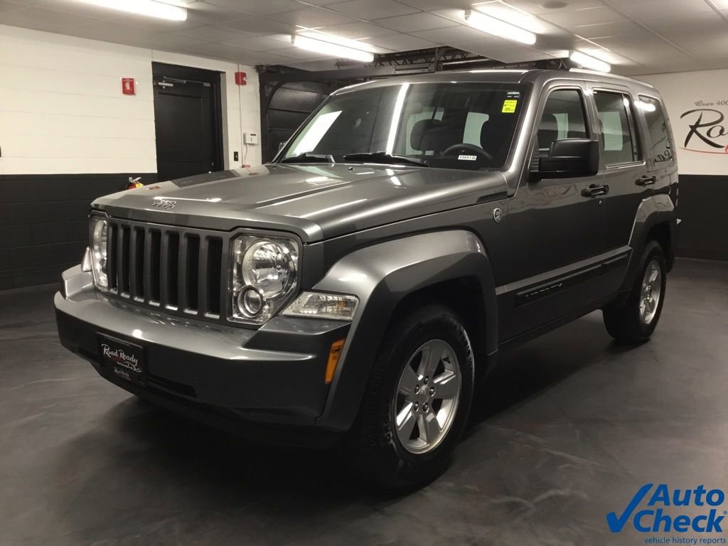 Used 2012 Jeep Liberty Sport AWD/4WD image 5