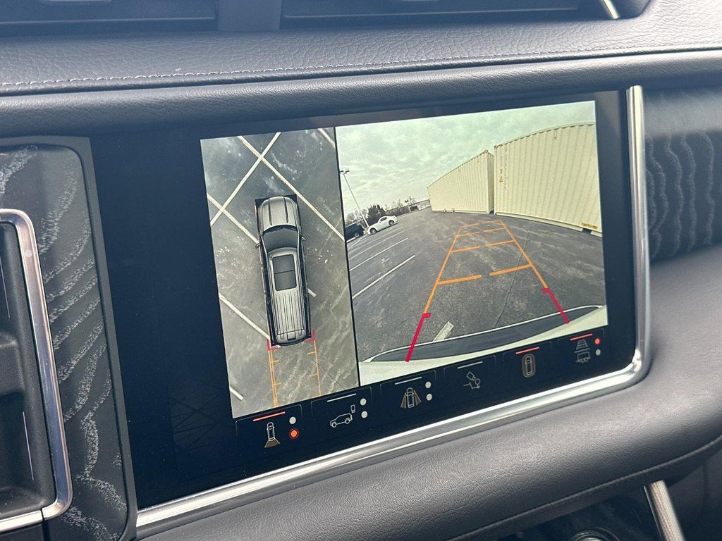 Used 2024 GMC Yukon XL Denali w/ Denali Reserve Package image 27