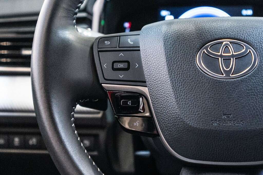 Certified 2026 Toyota Camry SE FWD image 18