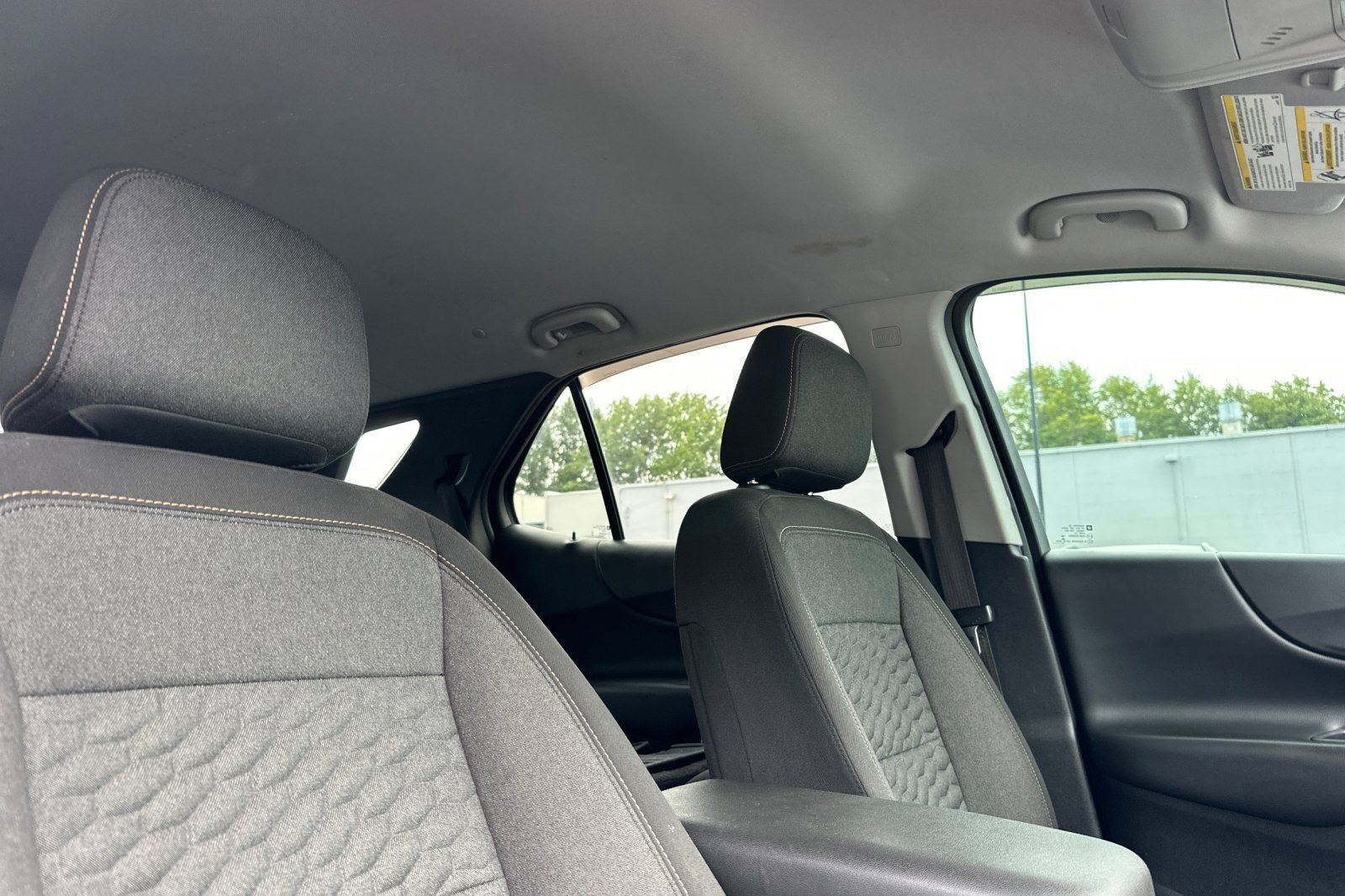 Used 2020 Chevrolet Equinox LT AWD/4WD image 19