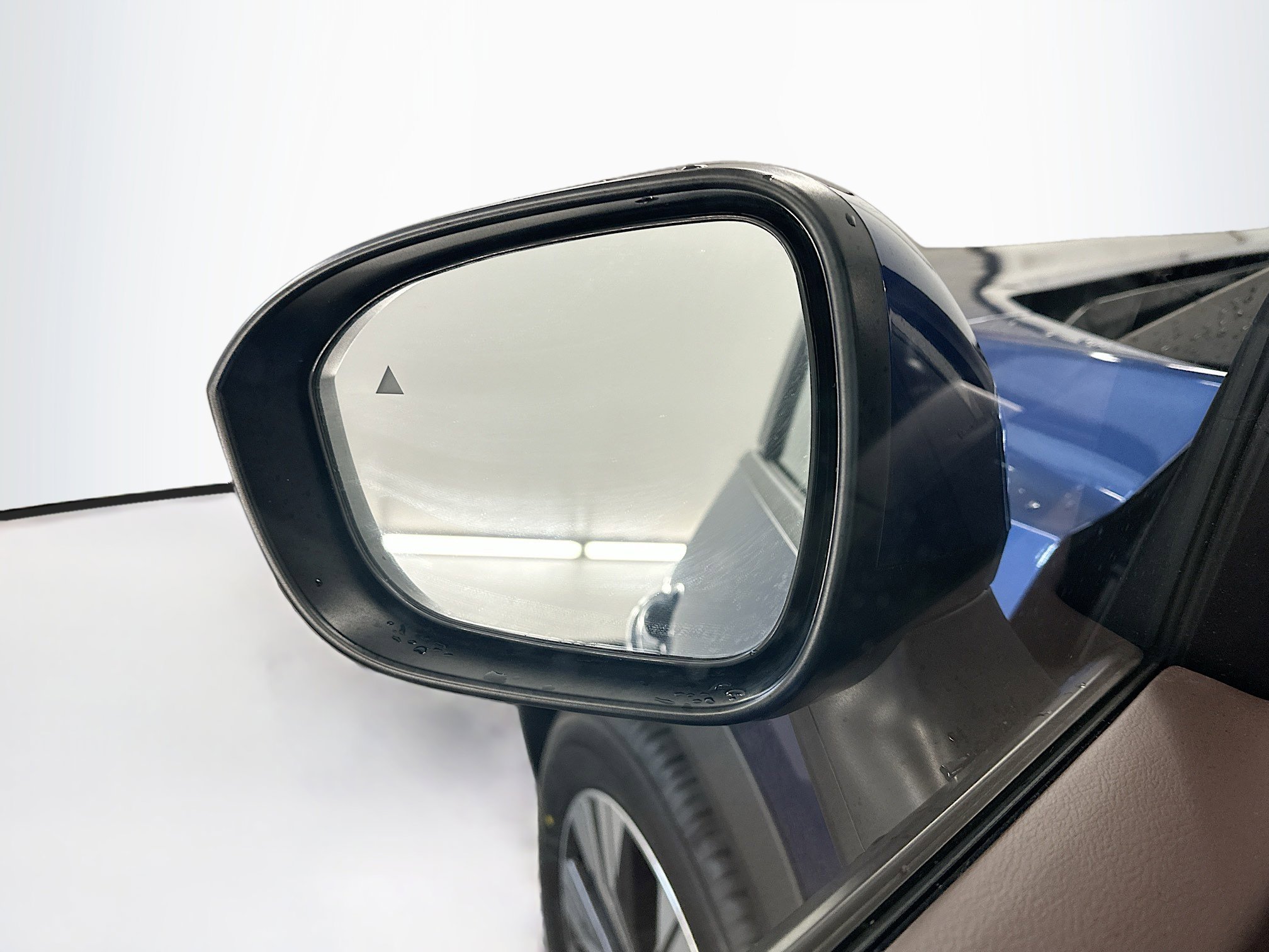 Used 2023 Nissan Rogue SV image 16