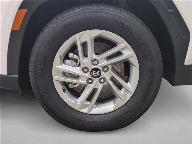 Certified 2025 Hyundai Tucson SE image 10